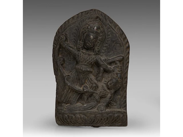 An indian grey stone stele of durga, pala period style, 14 x 9 cm - afbeelding 2 van  7