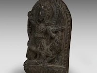 An indian grey stone stele of durga, pala period style, 14 x 9 cm - afbeelding 3 van  7