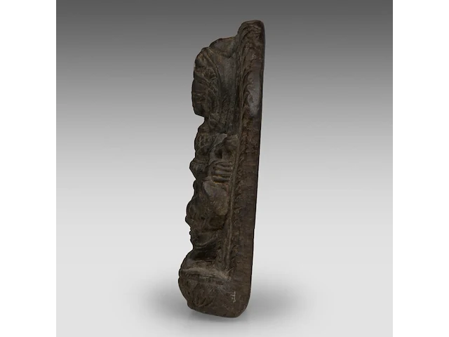 An indian grey stone stele of durga, pala period style, 14 x 9 cm - afbeelding 4 van  7