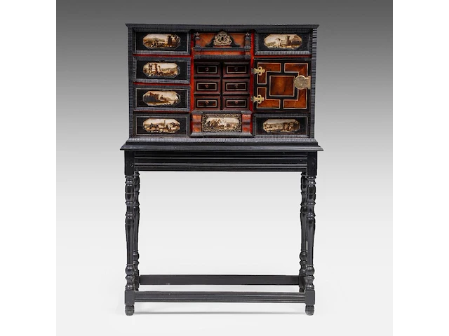 An interesting baroque cabinet-on-stand, decorated with ebony, rosewood, tortoiseshell, brass mounts and hand-painted alabaster plaques, 17thc the cabinet: 55 x 87.5 x 36 cm. (21.64 x 34.45 x 14.16 in.), with stand: 134 - afbeelding 3 van  8