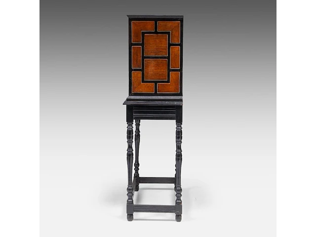 An interesting baroque cabinet-on-stand, decorated with ebony, rosewood, tortoiseshell, brass mounts and hand-painted alabaster plaques, 17thc the cabinet: 55 x 87.5 x 36 cm. (21.64 x 34.45 x 14.16 in.), with stand: 134 - afbeelding 4 van  8