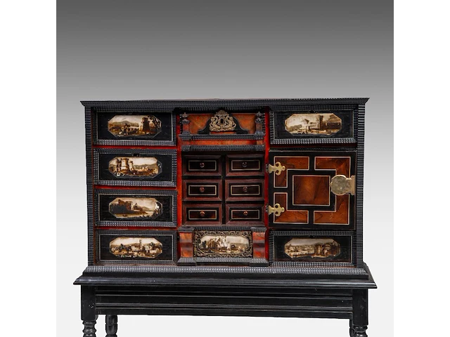 An interesting baroque cabinet-on-stand, decorated with ebony, rosewood, tortoiseshell, brass mounts and hand-painted alabaster plaques, 17thc the cabinet: 55 x 87.5 x 36 cm. (21.64 x 34.45 x 14.16 in.), with stand: 134 - afbeelding 8 van  8