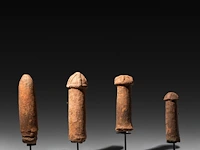 An interesting collection of 8 terracotta phallic figures, bura culture, burkina faso, h 27 cm (tallest) - afbeelding 4 van  5