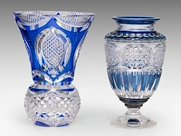 An interesting collection of four blue- and red-overlay cut crystal val-saint-lambert vases and bowl the bowl: 11 x 31 cm. (4.33 x 12.19 in.), the tallest vase: 31 cm. (12.19 in.) - afbeelding 5 van  10