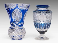 An interesting collection of four blue- and red-overlay cut crystal val-saint-lambert vases and bowl the bowl: 11 x 31 cm. (4.33 x 12.19 in.), the tallest vase: 31 cm. (12.19 in.) - afbeelding 6 van  10