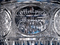 An interesting collection of four blue- and red-overlay cut crystal val-saint-lambert vases and bowl the bowl: 11 x 31 cm. (4.33 x 12.19 in.), the tallest vase: 31 cm. (12.19 in.) - afbeelding 7 van  10