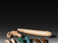 An interesting collection of semi-precious stone and bone phalluses from south east asia, l 22 cm (largest)