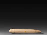 An interesting collection of semi-precious stone and bone phalluses from south east asia, l 22 cm (largest) - afbeelding 3 van  9