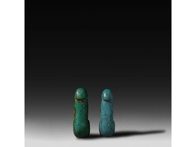 An interesting collection of semi-precious stone and bone phalluses from south east asia, l 22 cm (largest) - afbeelding 5 van  9