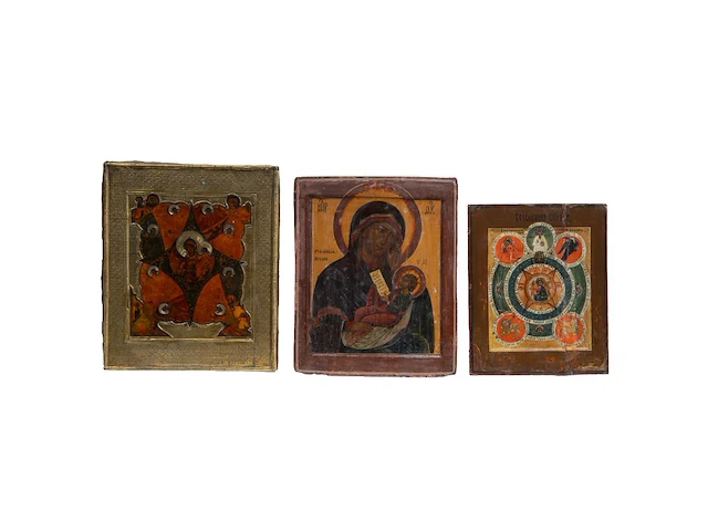 An interesting collection of three 19thc russian orthodox icons - afbeelding 1 van  5