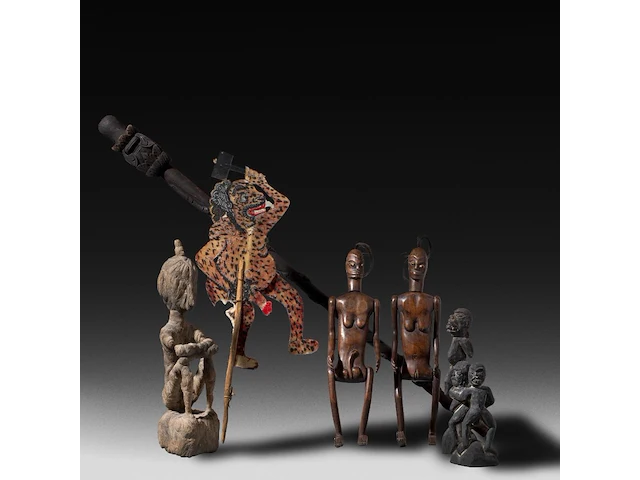 An interesting collection of traditional indonesian folk fertility items - afbeelding 1 van  9