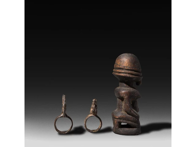 An interesting wooden hermaphrodite fertility doll, dogon, mali, h 11 cm - afbeelding 2 van  5