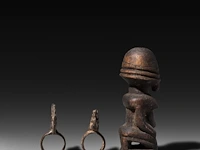An interesting wooden hermaphrodite fertility doll, dogon, mali, h 11 cm - afbeelding 2 van  5