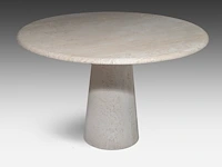 An italian design circular travertine model m1 dining table by angelo mangiarotti, ca. 1970 72 x 116 cm. (28.35 x 45.67 in.) - afbeelding 1 van  8