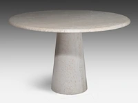 An italian design circular travertine model m1 dining table by angelo mangiarotti, ca. 1970 72 x 116 cm. (28.35 x 45.67 in.) - afbeelding 2 van  8