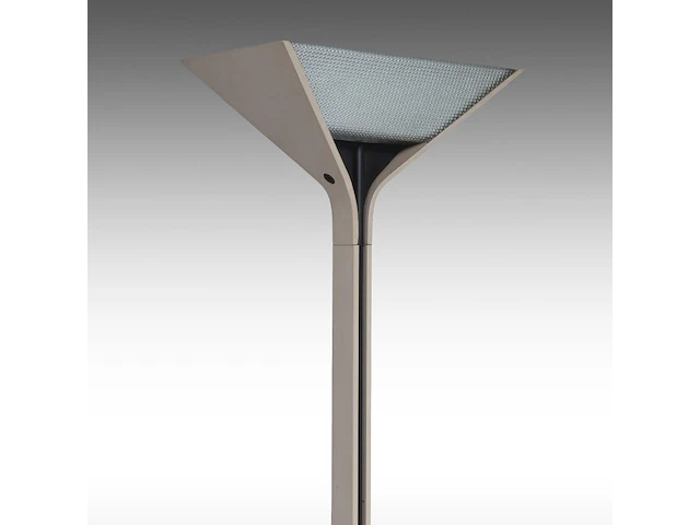An italian design papillona floor lamp by afra & tobia scarpa for flos 191.5 cm. (75.39 in.) - afbeelding 3 van  5