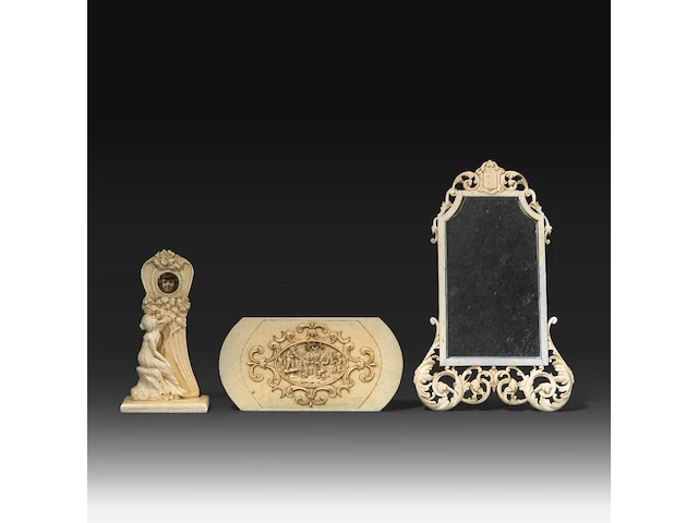 An ivory art nouveau mirror and ditto picture frame, added; an ivory plaque depicting dancing figures in the style of teniers, end of the 19thc, h 20 cm / h 13 cm / h 7,6 cm (+) - afbeelding 1 van  4