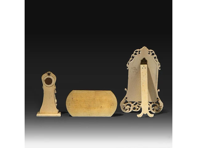 An ivory art nouveau mirror and ditto picture frame, added; an ivory plaque depicting dancing figures in the style of teniers, end of the 19thc, h 20 cm / h 13 cm / h 7,6 cm (+) - afbeelding 3 van  4