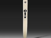 An ivory paper folder with a cut-out design of male genitalia, late 19thc/early 20thc, h 33 cm - w 3,5 cm - 65g (+) - afbeelding 2 van  6