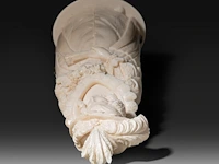 An ivory triptych sculpture of maria de medici, 19thc, h 25,5 cm - 626g (+) - afbeelding 3 van  12