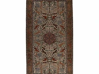 An oriental woollen rug, decorated with various animals 275 x 142 cm. (108.26 x 55.90 in.) - afbeelding 2 van  6