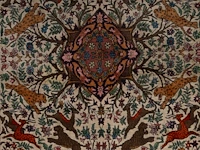 An oriental woollen rug, decorated with various animals 275 x 142 cm. (108.26 x 55.90 in.) - afbeelding 5 van  6