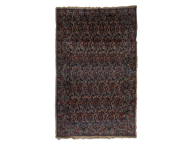 An oriental woollen rug with boteh pattern, iran 229 x 137 cm. (90.15 x 53.93 in.) - afbeelding 2 van  3