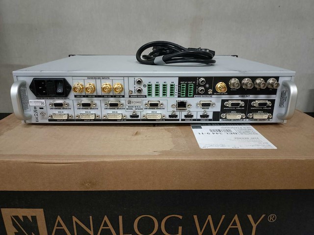 Analog way - spx450 (saphir) - seamless presentation switcher - afbeelding 4 van  5