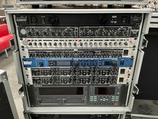 Analoge pa-/ opnamestudioset - afbeelding 5 van  9