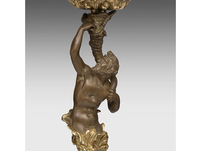 Anatole guillot (1865-1911), a neoclassical gilt bronze sculpture of diana and her hunting dog, accompanied by a pair of matching candelabra diana: 34 cm. (13.39 in.), the candelabra: 65 cm. (25.58 in.) - afbeelding 2 van  32