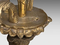 Anatole guillot (1865-1911), a neoclassical gilt bronze sculpture of diana and her hunting dog, accompanied by a pair of matching candelabra diana: 34 cm. (13.39 in.), the candelabra: 65 cm. (25.58 in.) - afbeelding 4 van  32