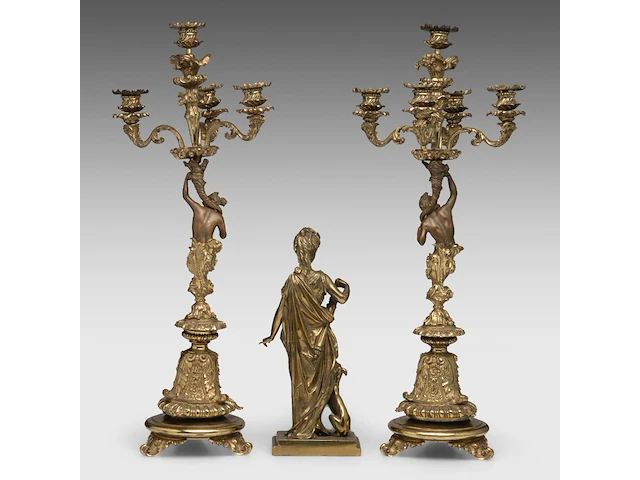 Anatole guillot (1865-1911), a neoclassical gilt bronze sculpture of diana and her hunting dog, accompanied by a pair of matching candelabra diana: 34 cm. (13.39 in.), the candelabra: 65 cm. (25.58 in.) - afbeelding 27 van  32