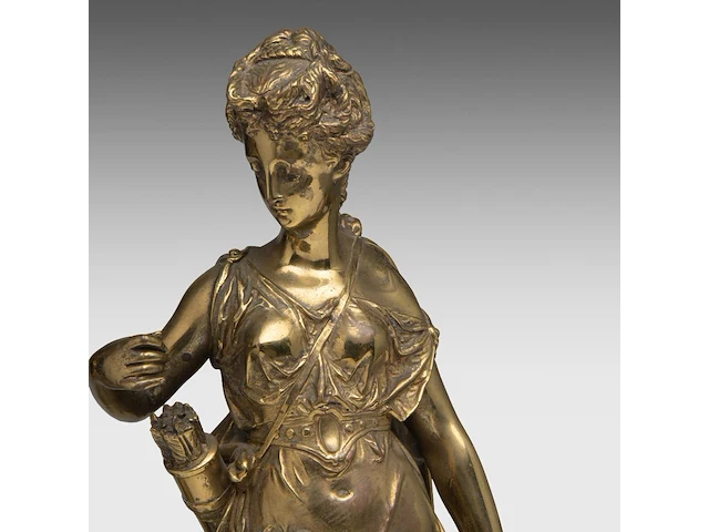 Anatole guillot (1865-1911), a neoclassical gilt bronze sculpture of diana and her hunting dog, accompanied by a pair of matching candelabra diana: 34 cm. (13.39 in.), the candelabra: 65 cm. (25.58 in.) - afbeelding 30 van  32