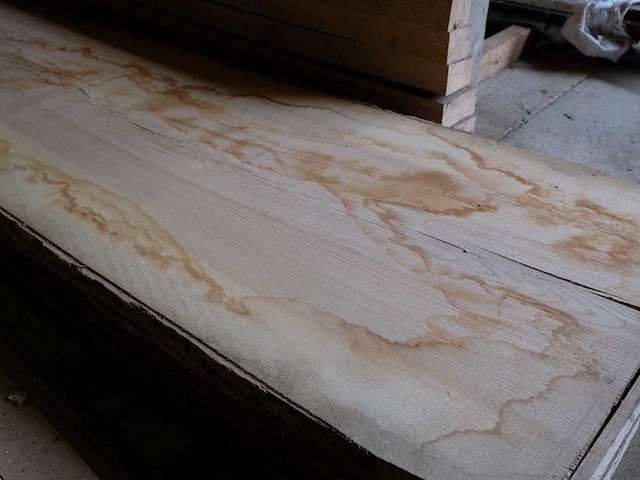 Andere houten en essen- en kersenplaten/planken in verschillende maten kavel 1 - afbeelding 3 van  4