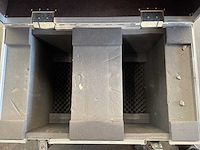 Andere toneelrekwisieten - lege flycase met schuim - afbeelding 4 van  12