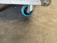 Andere toneelrekwisieten - lege flycase met schuim - afbeelding 11 van  12