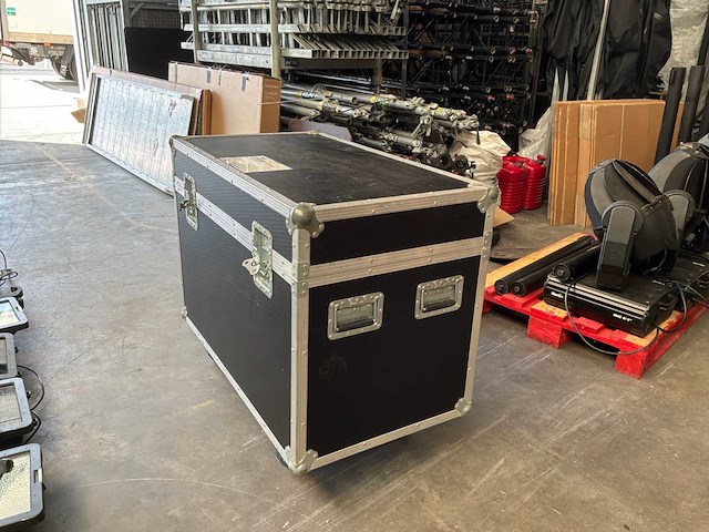 Andere toneelrekwisieten - lege vliegkoffer - afbeelding 2 van  9