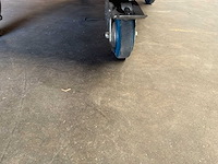 Andere toneelrekwisieten - lege vliegkoffer - afbeelding 9 van  9