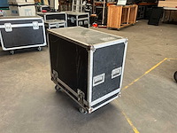 Andere toneelrekwisieten - lege vliegkoffer - afbeelding 1 van  7