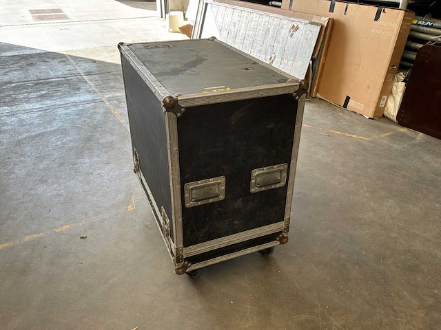 Andere toneelrekwisieten - lege vliegkoffer - afbeelding 3 van  7