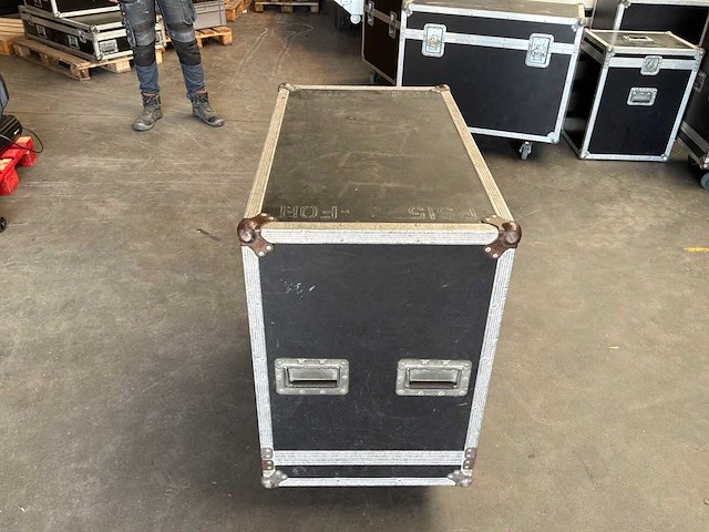 Andere toneelrekwisieten - lege vliegkoffer - afbeelding 8 van  8