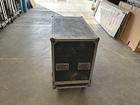 Andere toneelrekwisieten - lege vliegkoffer - afbeelding 3 van  8