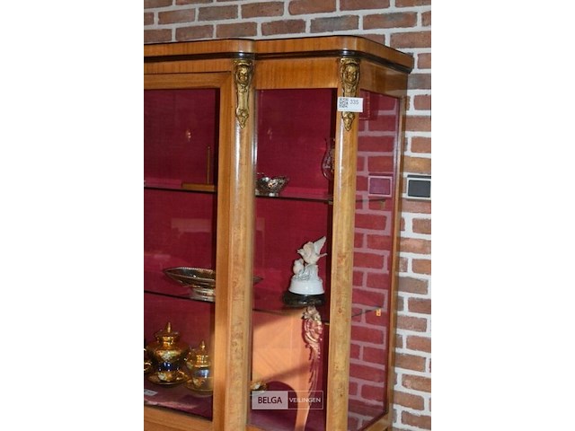 Aniteke vitrinekast in walnoot louis xv - afbeelding 2 van  4