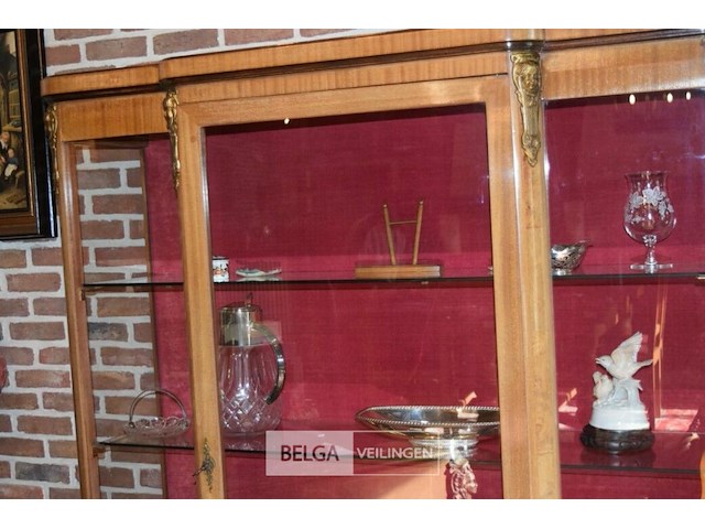 Aniteke vitrinekast in walnoot louis xv - afbeelding 4 van  4