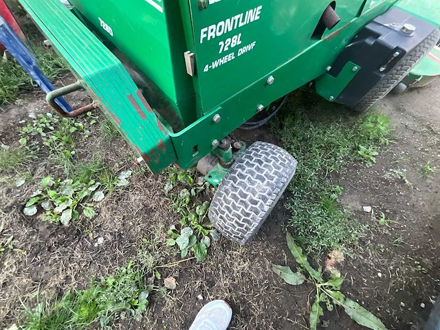 Ansomes frontline 728d - 4-wiel aangedreven frontmaaier (ride-on) met diesel motor en frontmaaidek - afbeelding 10 van  11