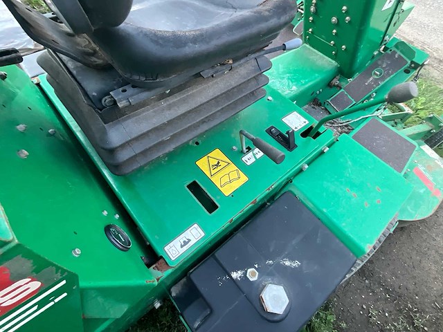 Ansomes frontline 728d - 4-wiel aangedreven frontmaaier (ride-on) met diesel motor en frontmaaidek - afbeelding 11 van  11