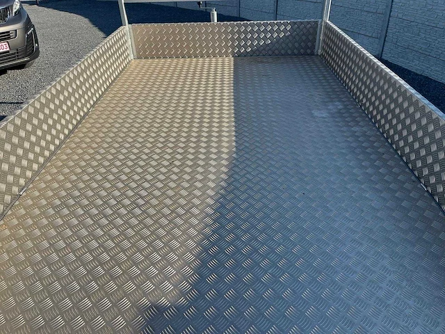 Anssems flatbed trailer / zijpanelen anssems flatbed trailer 3.000 kg – dubbelassige – volledig afgedekte aluminium flat truck – aluminium velgen - afbeelding 6 van  8