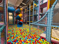 Antalya park - obstacle course & bouncy castle - afbeelding 4 van  7