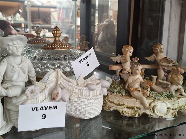 Antiek beeldje - afbeelding 1 van  5