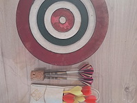Antiek belgisch dartsbord met pijlen ø 225 mm - afbeelding 1 van  7